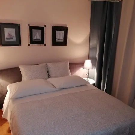 Apartament Sala Palatului Διαμέρισμα *