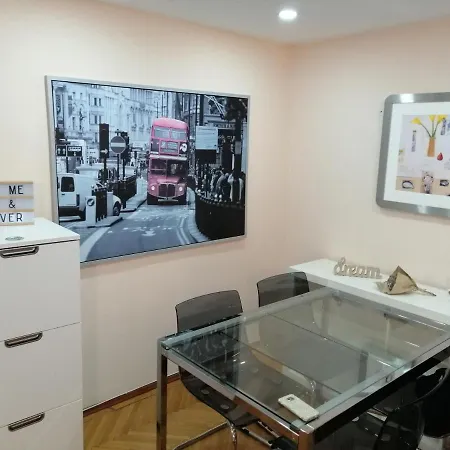 Διαμέρισμα Apartament Sala Palatului *